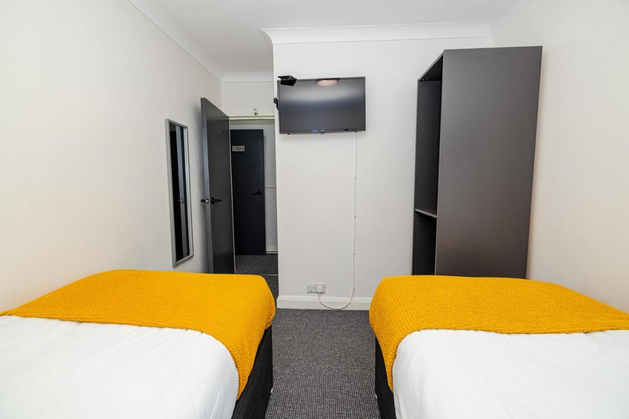 Woodford Hotel London Exterior photo